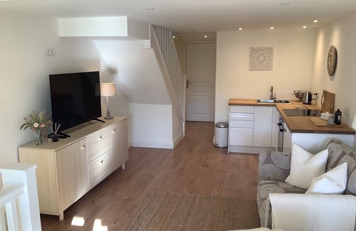 Loubezs-Bernac Apartment | Stylish self-contained gite within lovely village house