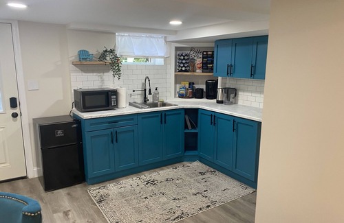 Princeton Apartment | Stylish & Spacious Princeton Basement Apt with King Bed, Private Entrance