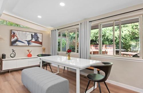 West Bellevue House | Stylish & Spacious Retreat in Downtown Bellevue