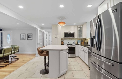 Stoneham House | Stylish Stoneham Getaway Playground Game Room