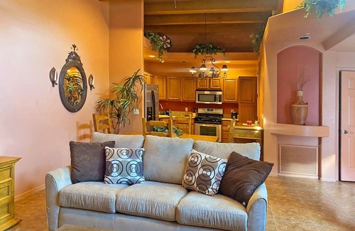 Santa Cruz County House | Stylish Townhome, 2bd, 2ba - Access to Year-round heated pool and gym.