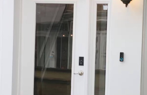 Charlotte House | Stylish & Vibrant Ayrsley Town