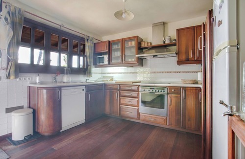 Costa Teguise Villa | Stylish Villa Ana with Wi-Fi, Garden, Terrace & Pool; Parking Available