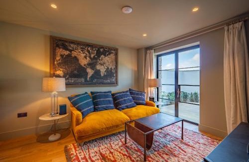 Dartmouth House | Stylish Waterfront Home With River Dart Views