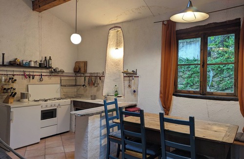 Stellanello House | Stylishly renovated natural stone house with garden and terrace 20 minutes from the beach