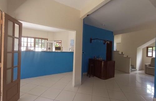 Rio das Ostras House | Suítes Estilo Pousada 4 Hóspedes