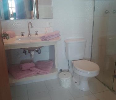 Abernessia House | Suítes Refúgio do Sossego - 10 minutos do Centrinho!