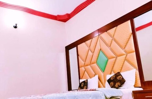 Gulshan-e-Iqbal House | Subhan Palace Guest House