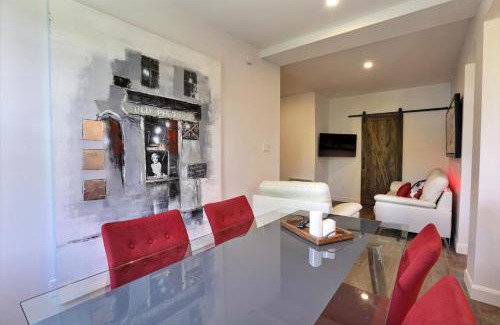 Desjardins Apartment | Sublime Résidences Traverse au Chateau