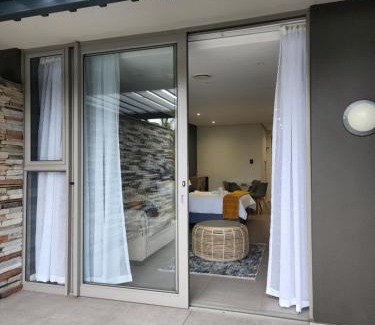 Hillhead Apartment | Sugar Shores - Studio Apartment