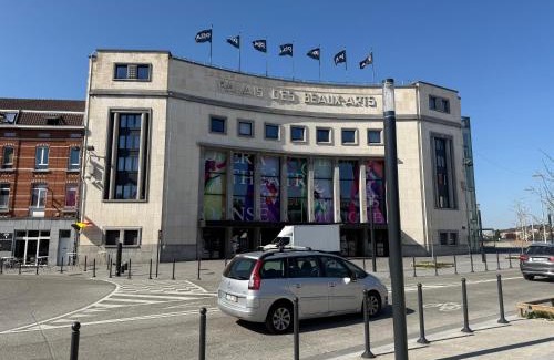 Mont-sur-Marchienne Apartment | Suite 06