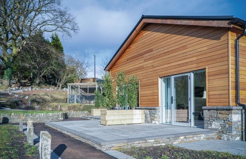 Pen-y-cae Apartment | Suite 11 - Sleeping Giant Hotel - Pen Y Cae Inn