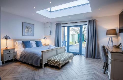 Pen-y-cae Apartment | Suite 15 - Sleeping Giant Hotel - Pen Y Cae Inn