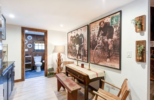 Berryville Other | Suite 4: Outpost · Gorgeous Farm Carriage House Loft