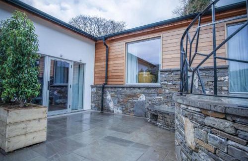 Pen-y-cae Apartment | Suite 4 - Sleeping Giant Hotel - Pen Y Cae Inn