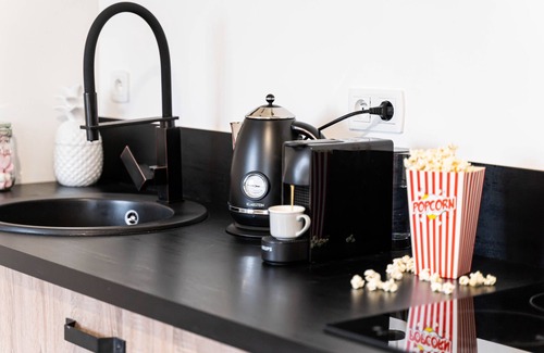 Coupvray Apartment | Suite Belmondo - 4P near Disneyland Paris