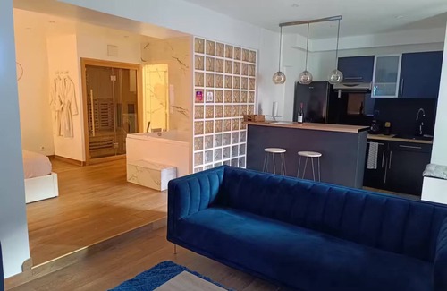Triel-sur-Seine Apartment | Suite " Bulle Évasion " Loft Spa: Jacuzzi and Sauna