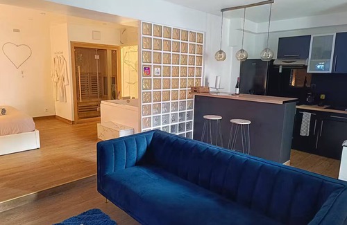 Triel-sur-Seine Apartment | Suite " Bulle Évasion " Loft Spa: Jacuzzi and Sauna