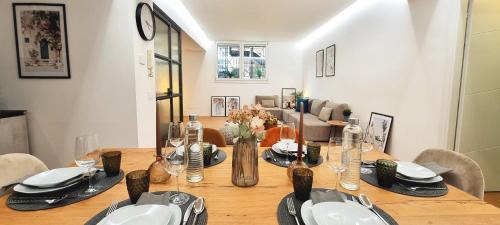 Fiera Apartment | Suite CityLife 6 Guests - XL Living and 2 Baths