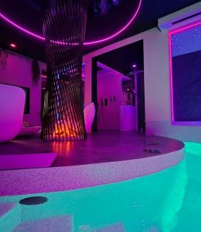 Coursan Apartment | Suite de luxe érotique chic