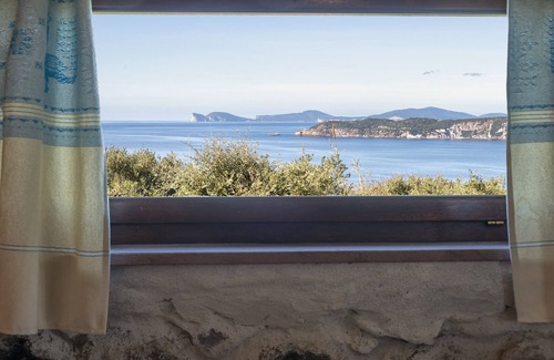 Villanova Monteleone House | Suite Esclusive Immerse Nella Natura con Vista Mare Panoramica