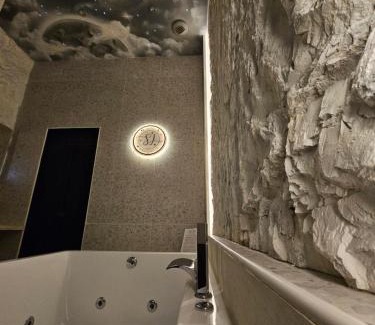 Montagnac Apartment | Suite Intemporelle