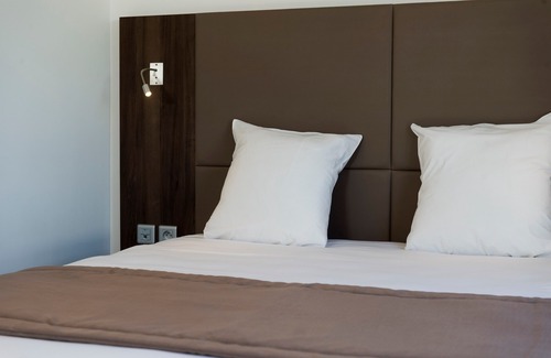Dijon Hotel | Suite Moderne 100m du Centre|Wifi + Salon Privé