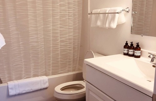 Haines House | Suites at the Bakery