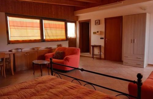 Palagiano House | Sulla mansarda di Gina