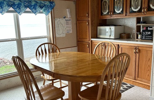 Hamlin County House | Summer Fun! Lake Poinsett. Lakefront! Private Dock. 2 bed 2 bath