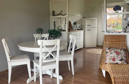 Rhein-Lahn-Kreis District House | Summer house by the forest