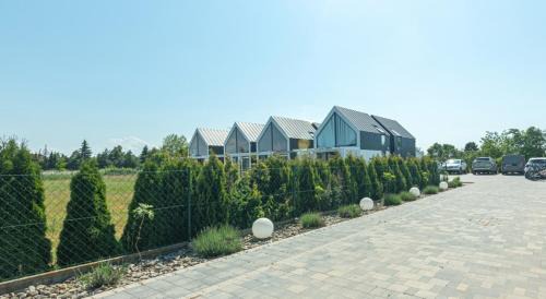 Wrzosowo House | Summer House-Nowoczesne domki z jacuzzi i ładowarką do samochodu