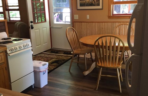 Longville Cabin | Summer is coming!