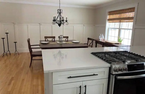 Gansevoort House | Summer Rental: Saratoga, Saratoga Lake/Lake George