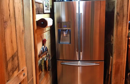 McMillan Hidden Valley Cabin | Summer Special - Cozy, Private Cabin, Mountain View, Pet Friendly