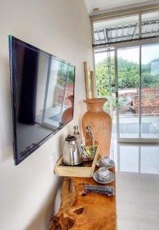 Watukarung House | Summerfield Homestay and Cafe