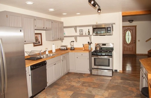 Mancos Cabin | Summit Lake Cabin Near Mesa Verde National Park, Durango, and skiing