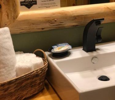 Moose Pass Resort | Summit Lake Lodge