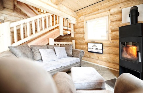 Pfunds Ski Chalet | Summit Lodges