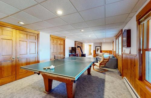 Easton House | Summit Solitude