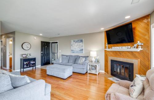 North Shore Apartment | Sun-Filled Condo with Smith Mountain Lake Views