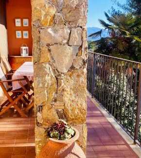 Lesa House | Sun Lake House and Hill