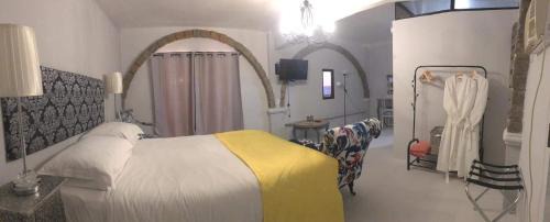 Candelaria Hotel | Sunbloom Beachfront Hotel and Restaurant Zambales