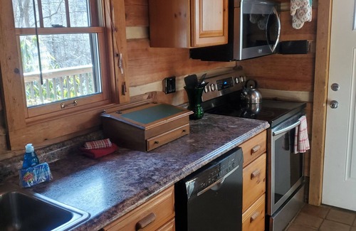 Canton Cabin | Sunburst at Falling Waters