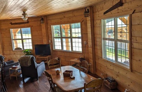 Edson Bed & Breakfast | Sundance Country Lodge B&B