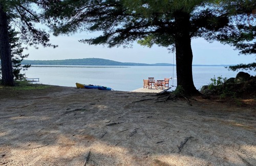 Strong Cottage | Sundridge Cottage on Lake Bernard