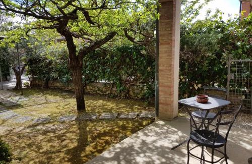 San Quirico d'Orcia Apartment | Sunflower