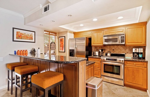 Historic Tennis Club House | Sunkist at 411 | Walking Distance to Downtown PS!