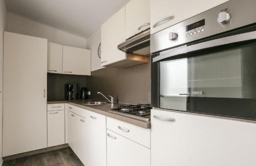 Lochem Ski Chalet | Sunlit Chalet by the Pond