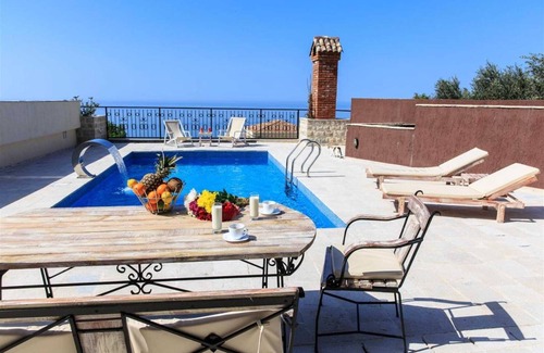 Rezevici Villa | Sunniest Villa Violet